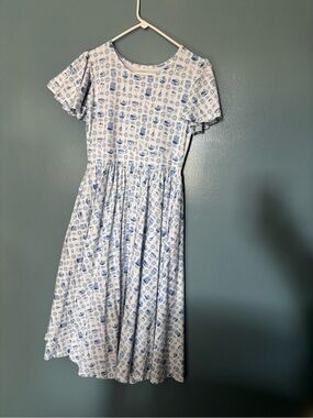 Super Cute Dresses Blue & White Printed Short-Sleeve Midi Dress